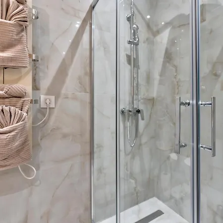 아파트 Gomax 3 M Lux , 즐라티보