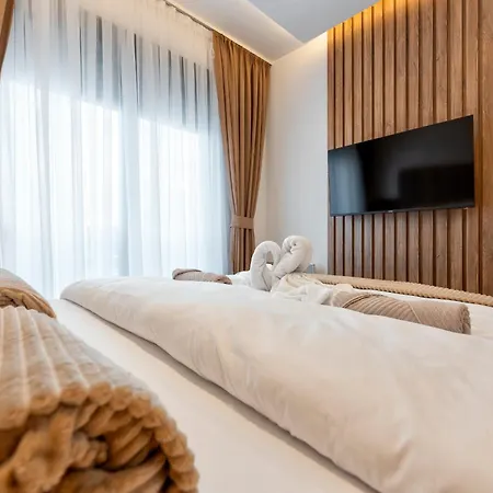 Gomax 3 M Lux , 아파트