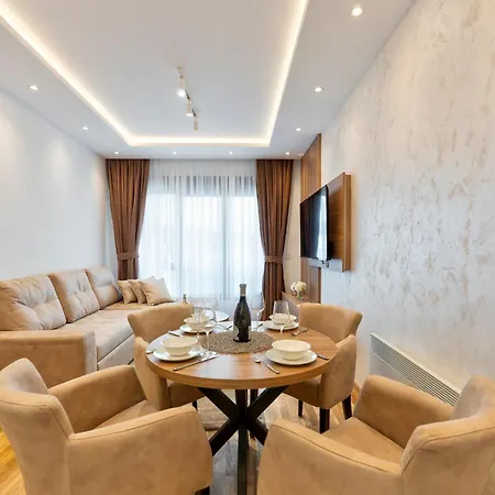 Gomax 3 M Lux , 아파트 *