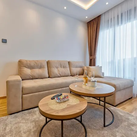 Appartamento Gomax 3 M Lux , *