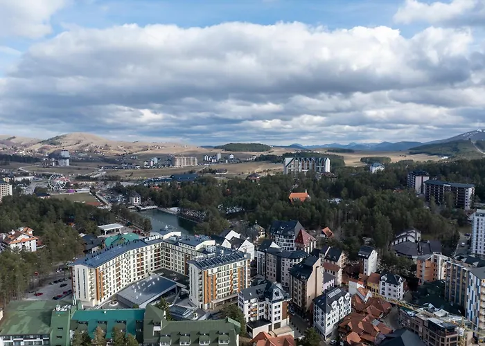 Gomax 3 M Lux , * 兹拉蒂博尔