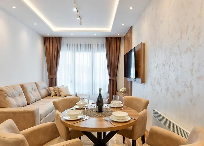 Gomax 3 M Lux , 公寓 *